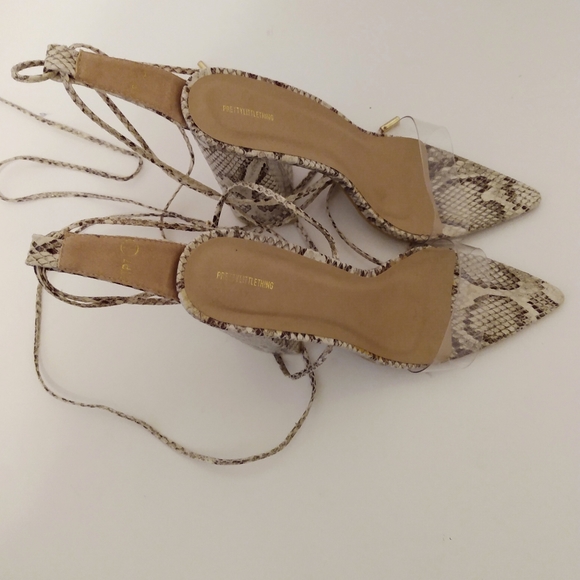 Pretty Little Thing Snake Print Strap Open Point Toe 4 1/4" Chunky Heels sz 5 - Picture 6 of 12